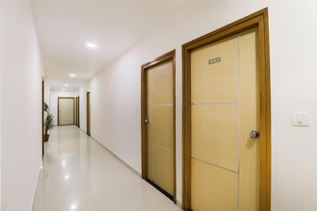 Oyo Hotel D Veeray Ahmadábád Kültér fotó